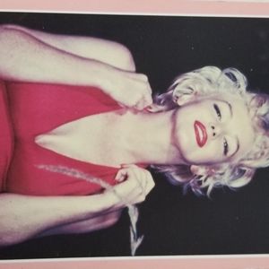 MARILYN MONROE POSTCARDS 30 COUNT